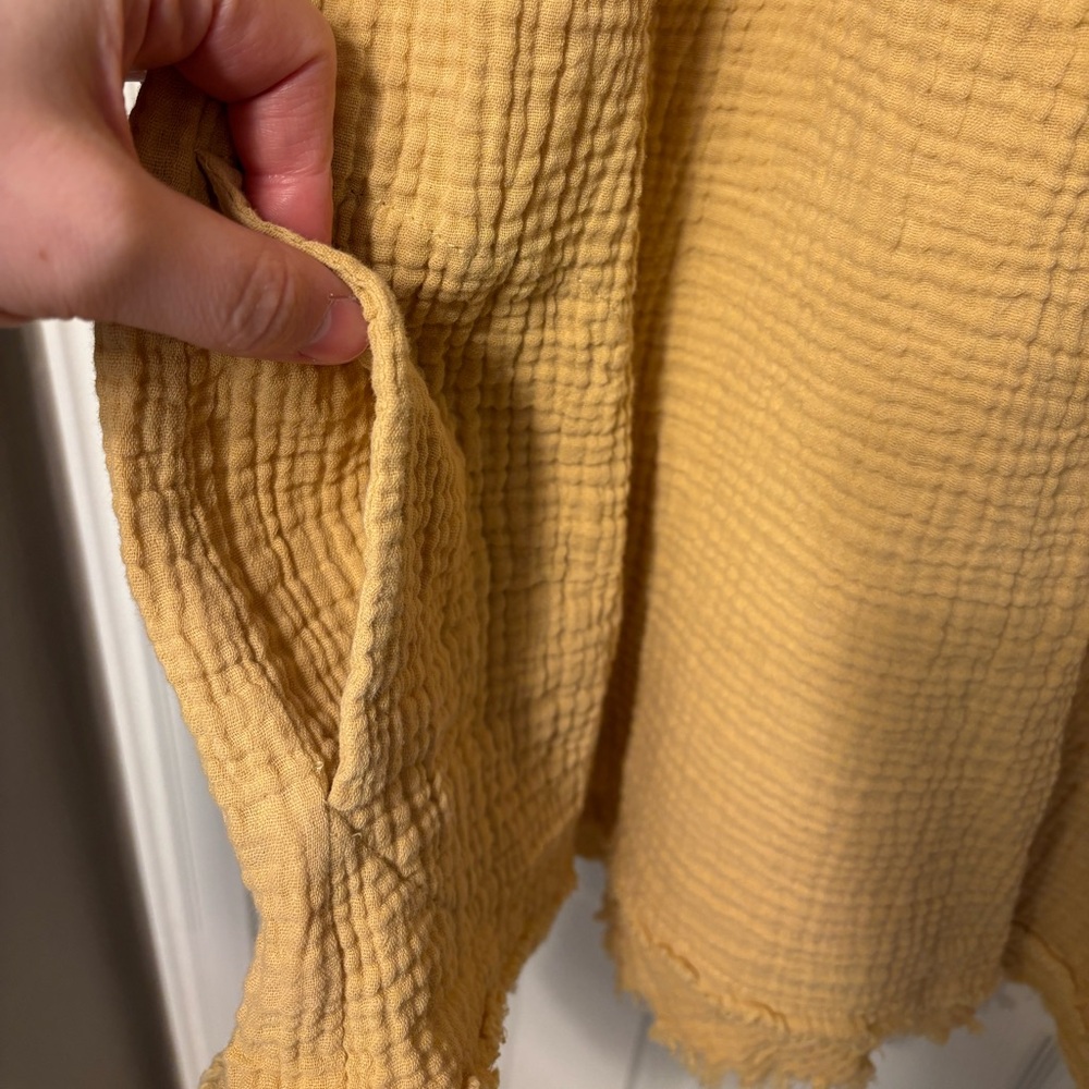 Entro Mustard Yellow Textured Tunic Blouse with Pockets - Picture 3 of 7